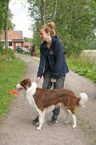 Karolina med Bonzo.
