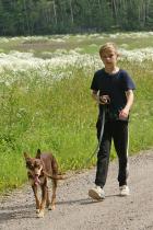 Carl med reservhunden Mio, kelpie, vanligen en arbetande hund.
